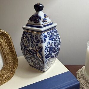 Blue & White Mini Chinoiserie Decorated Ginger Jar